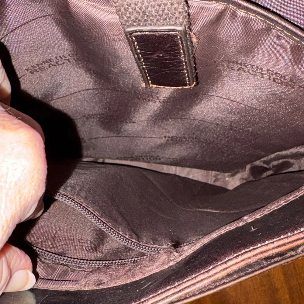 Kenneth Cole Men's Brown Leather Messenger /business bag shoulder/Crossbody bag